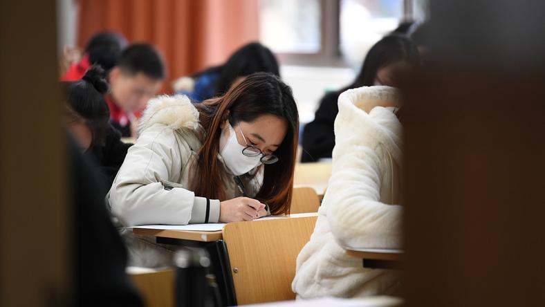 顶尖大学裁撤文科，就像裁员裁到了大动脉