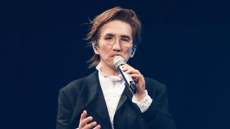 这届《歌手》，已经乱成一锅粥了