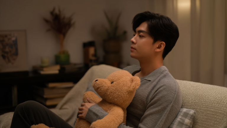 有时候，我逃避做“成年人”