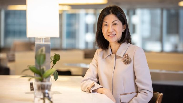 金融圈最红女神：港交所CEO陈翊庭