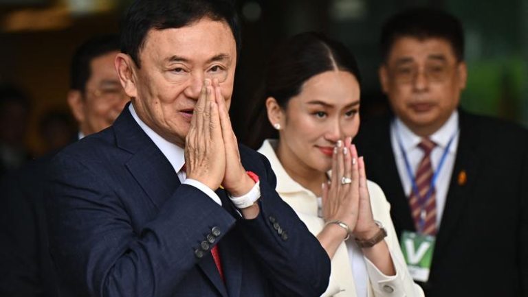 泰国总理佩通坦，到底栽在谁手里？