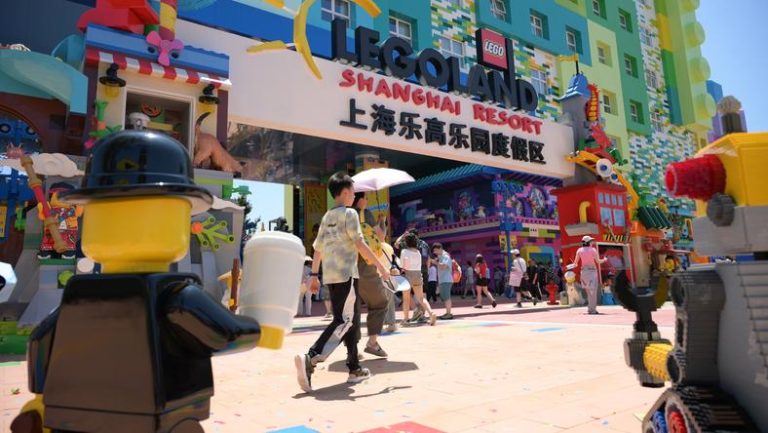 亚洲最贵乐园来了，吓退上海中产
