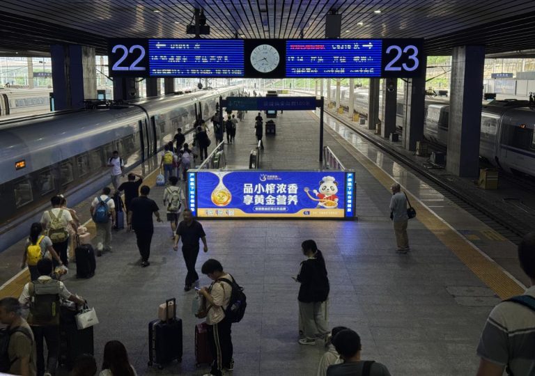 “天府菜油”悦动蓉城枢纽，醇香借力世运飘向世界
