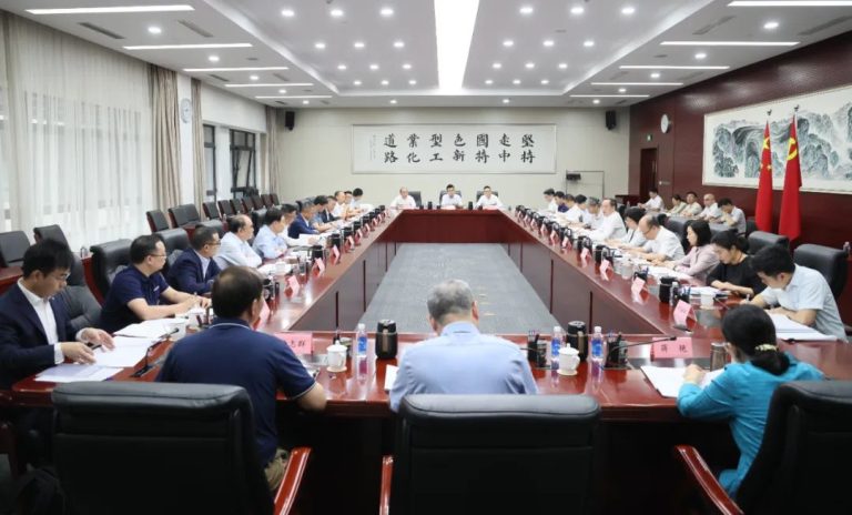 光伏重磅！工信部组织14家巨头座谈 更多细节曝光