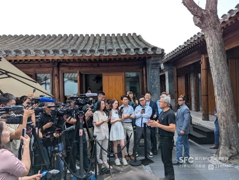 提及11家中国科技公司 黄仁勋：低估华为和中国制造的人都极其天真