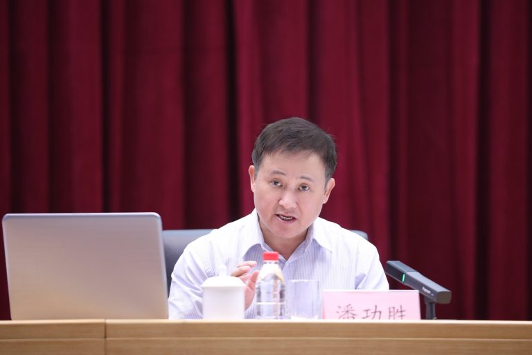 央行：继续实施好适度宽松的货币政策